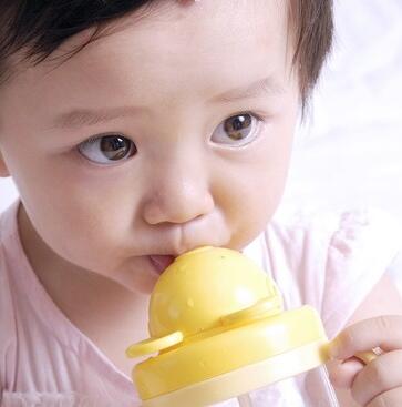 宝宝喝水也有讲究，你家宝宝喝对水了吗？